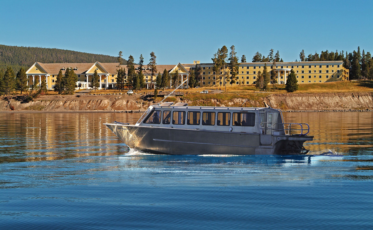 Yellowstone Lake Scenicruise