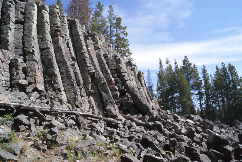 Sheepeater Cliffs