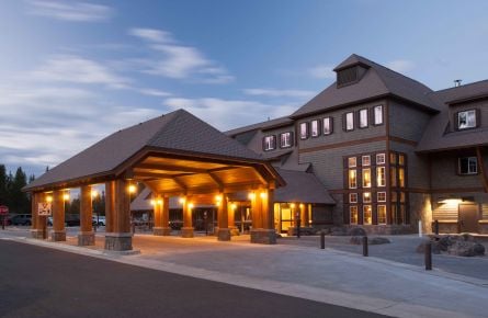 Canyon Moran Lodge Exterior