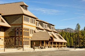 Canyon Lodge Exterior
