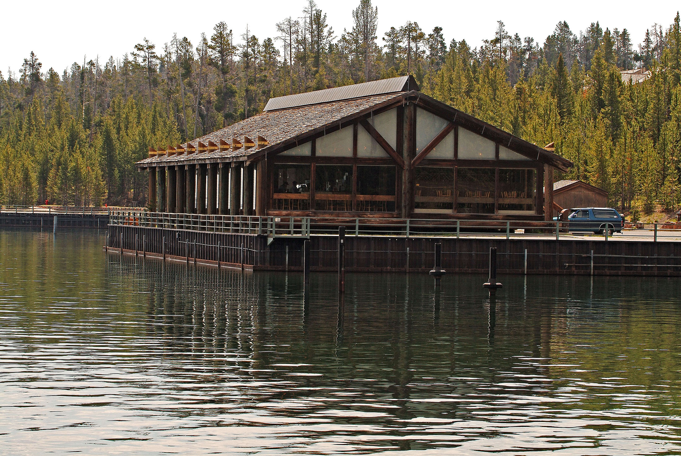 grant village dining room yellowstone