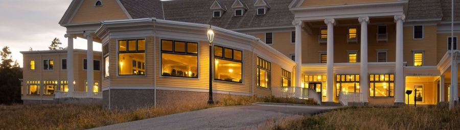 Lake Yellowstone Hotel Tour