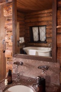 Old Faithful Inn- Old House (one type of bath)