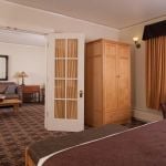 Old Faithful Inn - Suite