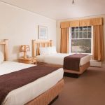 Old Faithful Inn - Deluxe Hotel Room