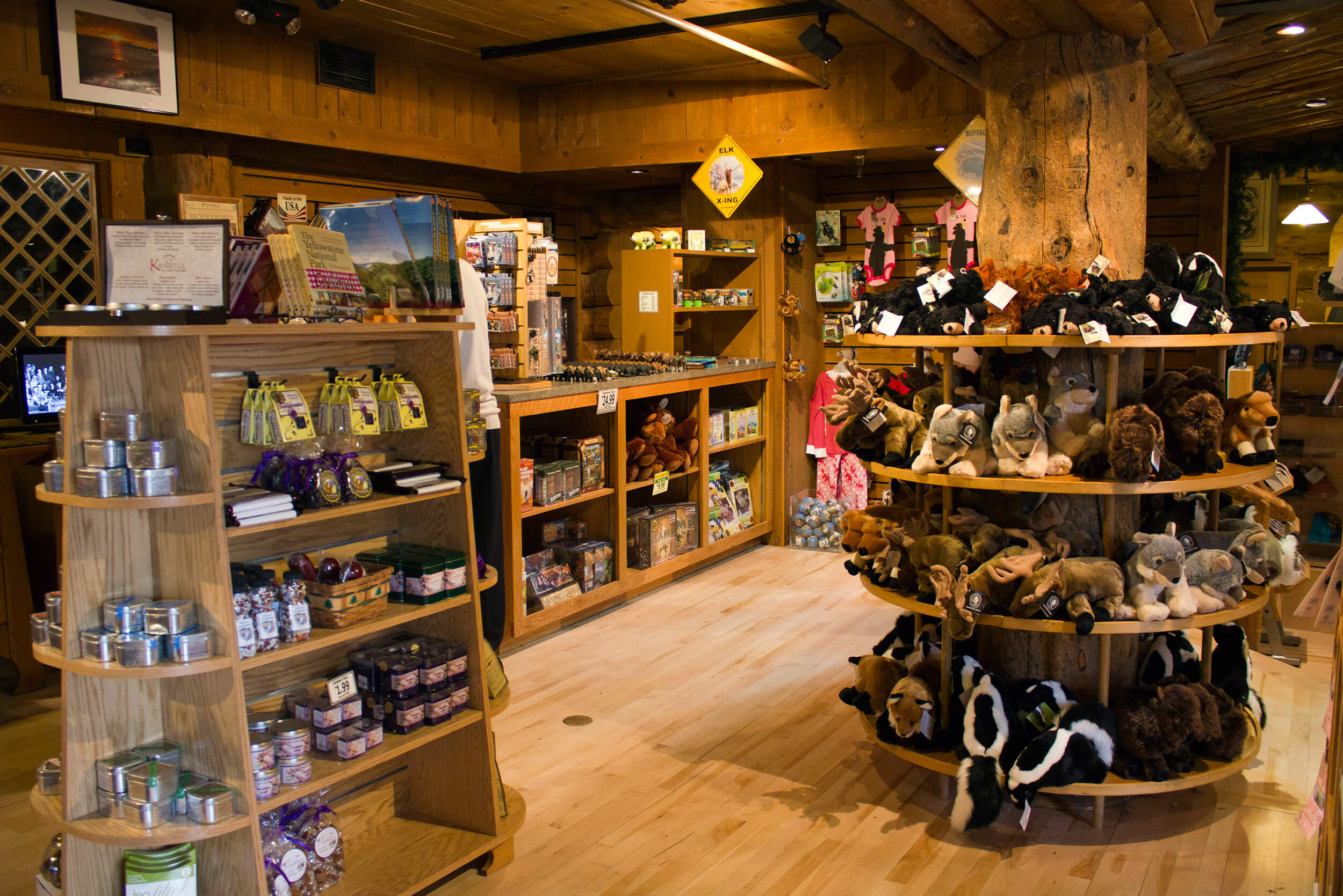 Old Faithful Inn Gift Shop