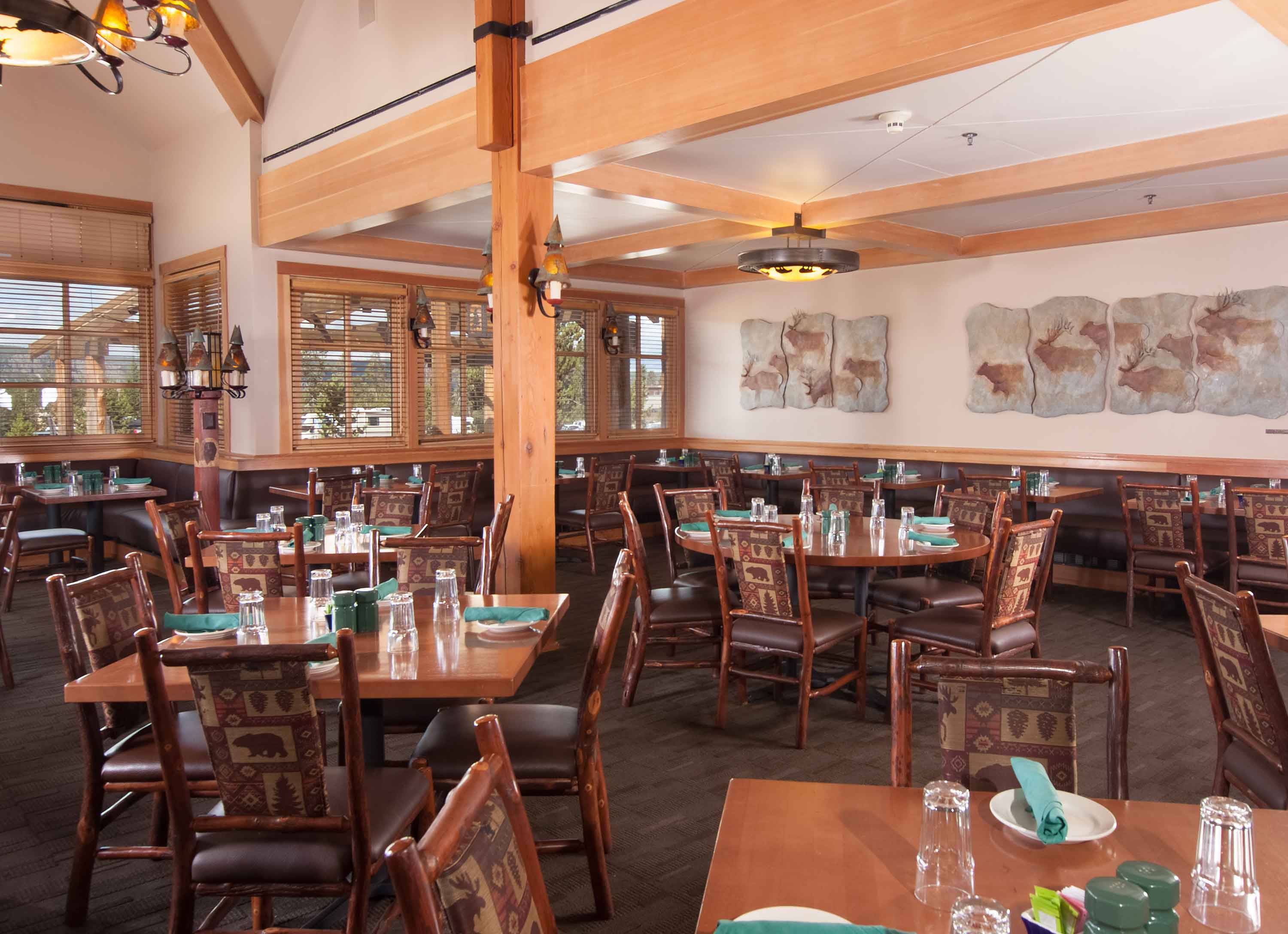 old faithful obsidian dining room