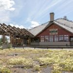 Entrance to Old Faithful Snow Lodge