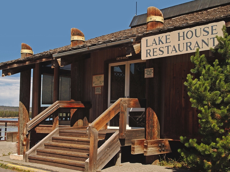 grant village dining room yellowstone