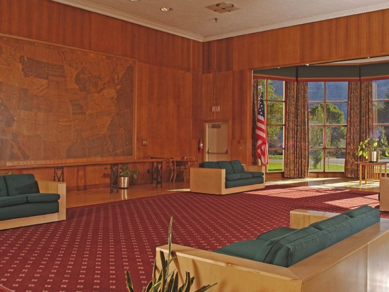 mammothhotspringshotelmaproom01 Yellowstone National Park Lodges