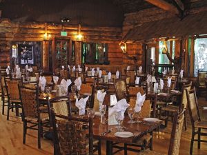 Old Faithful Inn - Dining Room