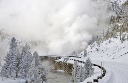 10 Fun Facts about Winter in Yellowstone