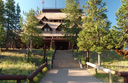 How to Find the Best Rates in Yellowstone