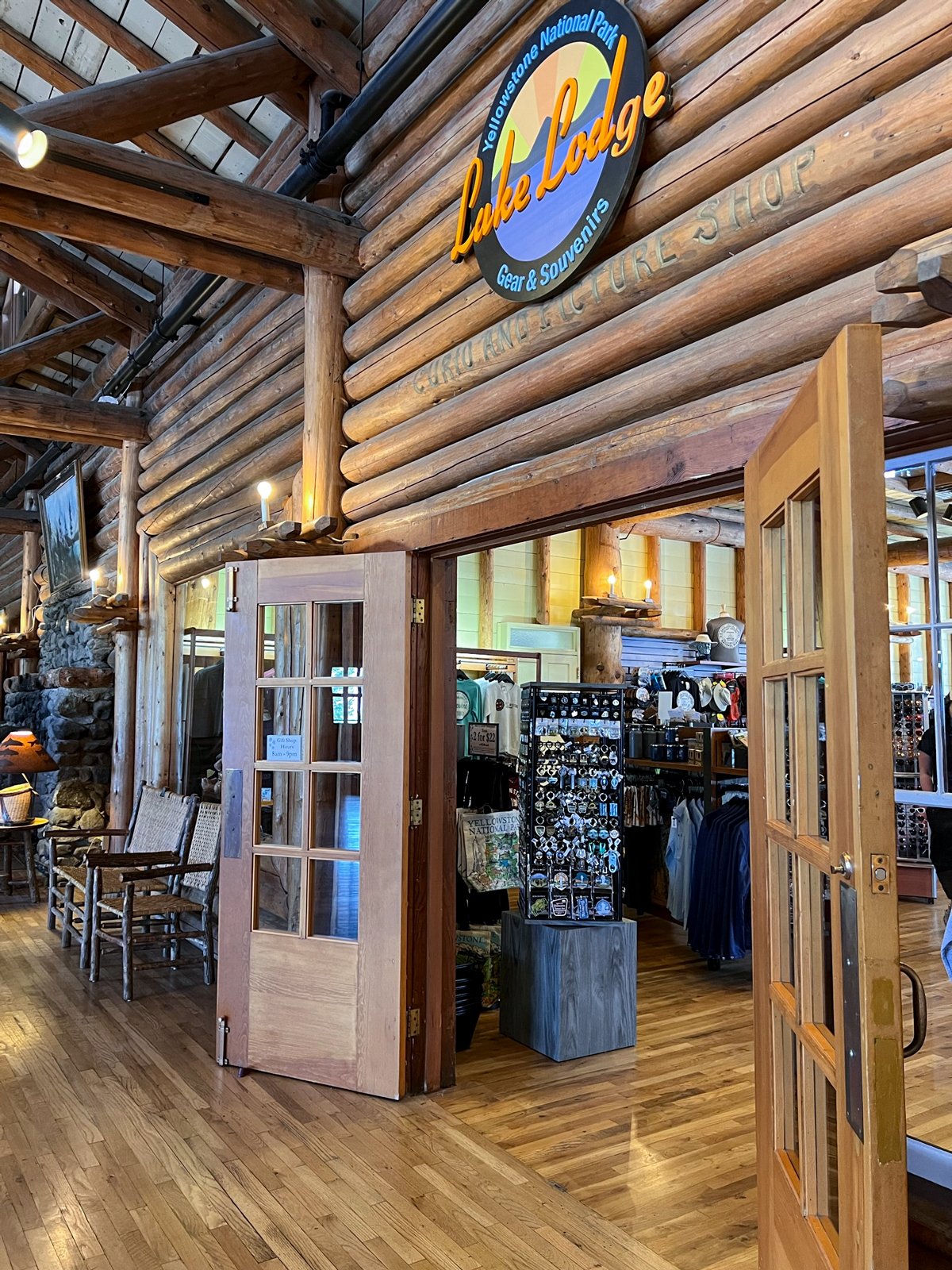 Entrance to Lake Lodge Gift Shop