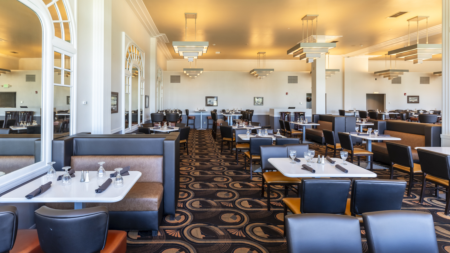 Winter Dining Yellowstone National Park Lodges Yellowstone National