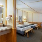 Two queen beds Lake Lodge Western Cabin